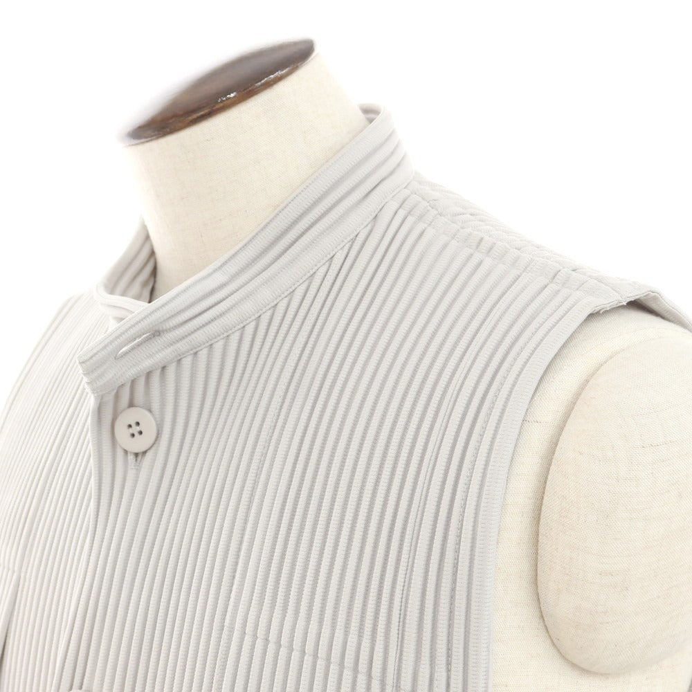 【中古】オム プリッセ イッセイミヤケ HOMME PLISSE ISSEY MIYAKE 2024年秋冬 プリーツ加工 ベスト ジレ ライトグレー【 表記なし(L位) 】【 状態ランクA 】【 メンズ 】