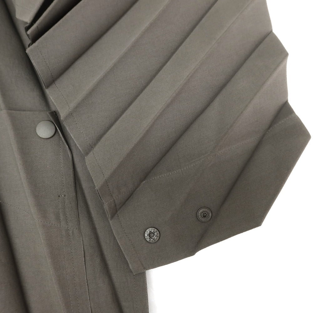 【中古】オム プリッセ イッセイミヤケ HOMME PLISSE ISSEY MIYAKE プリーツ加工 ブルゾン グレイッシュカーキ【 表記なし(L位) 】【 状態ランクA 】【 メンズ 】