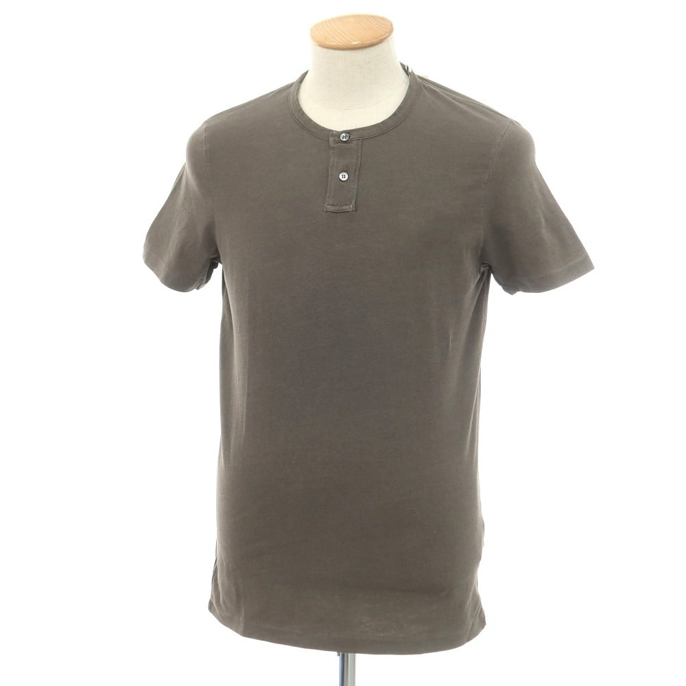 【新品】マジェスティック フィラチュール オム MAJESTIC FILATURES HOMME ストレッチコットン ヘンリ―ネック 半袖Tシャツ グレイッシュカーキ【 S 】【 状態ランクN 】【 メンズ 】