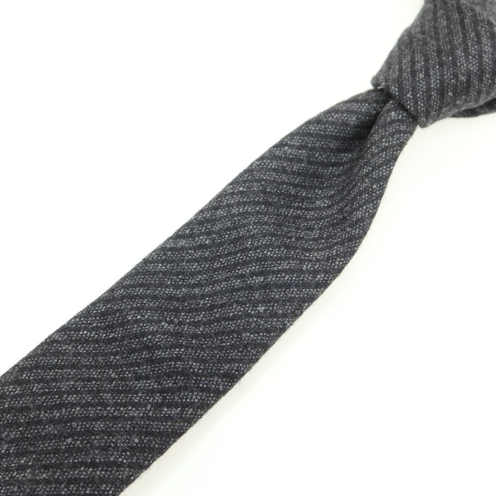 【中古】ステファノ カウ STEFANO CAU ウール ストライプ柄 ナローネクタイ ダークグレーxブラック【 状態ランクB 】【 メンズ 】