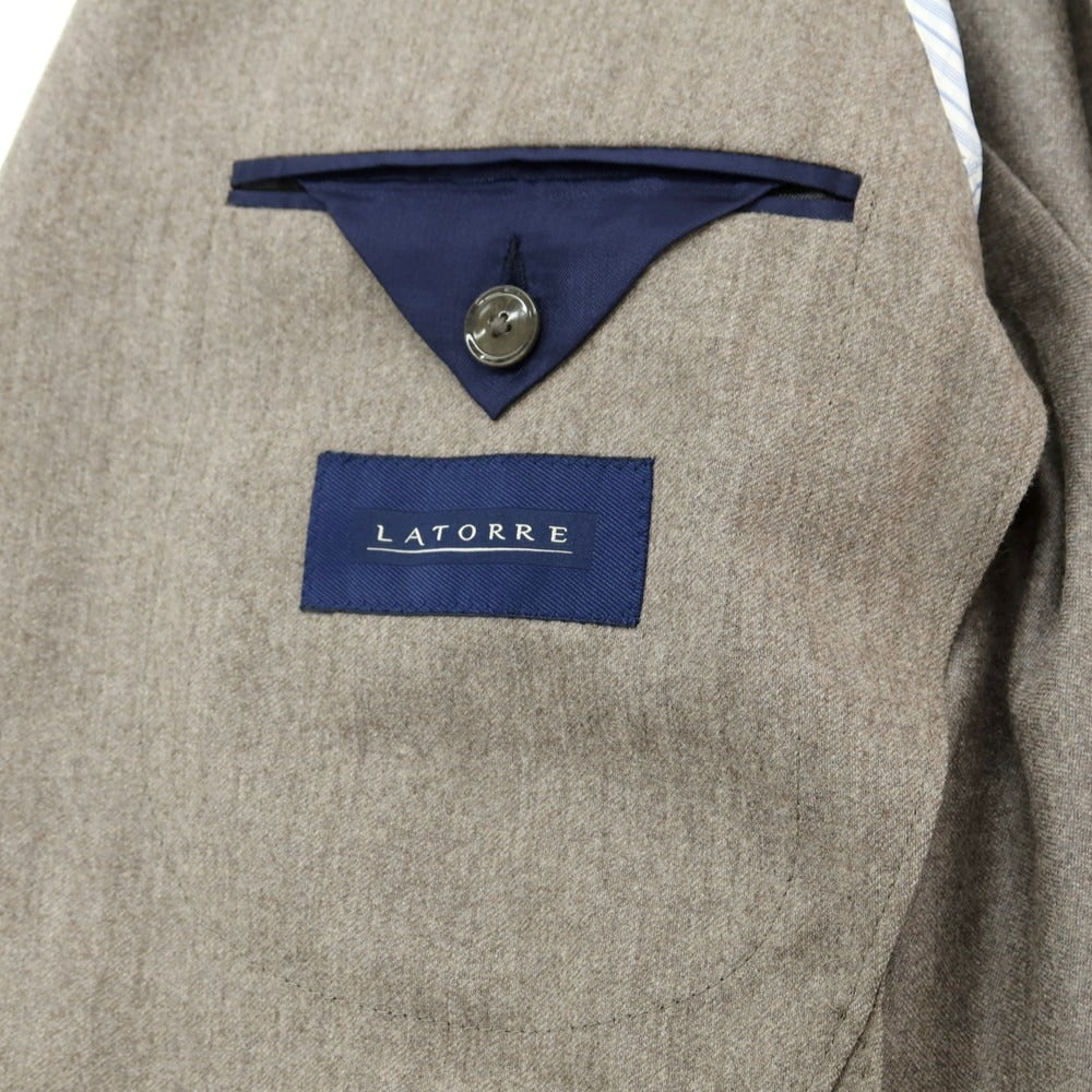 【新品】サルトリア ラトーレ SARTORIA LATORRE ストレッチウール 2つボタンスーツ グレージュ【 44 】【 状態ランクN 】【 メンズ 】