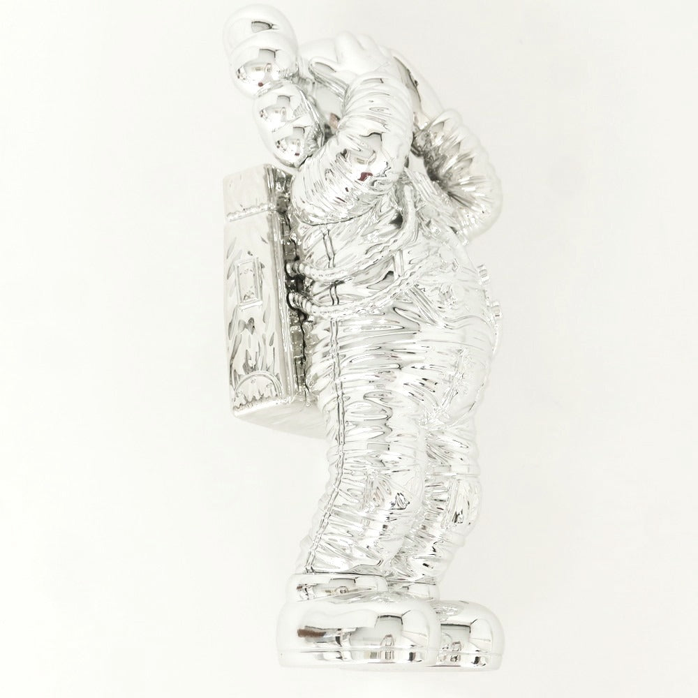【中古】カウズ KAWS HOLIDAY SPACE ホリデースペース フィギュア シルバー【 状態ランクA 】【 メンズ 】