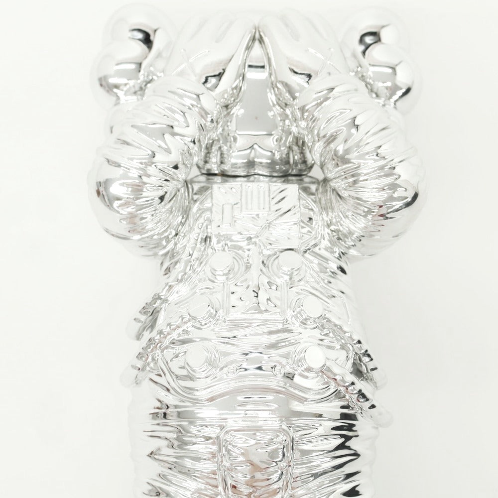 【中古】カウズ KAWS HOLIDAY SPACE ホリデースペース フィギュア シルバー【 状態ランクA 】【 メンズ 】