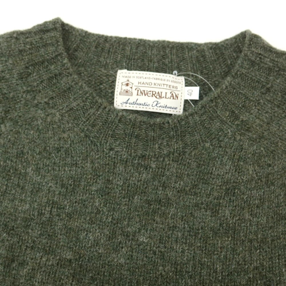 【中古】【未使用】インバーアラン INVERALLAN ウール クルーネック プルオーバーニット オリーブ【 40 】【 状態ランクS 】【 メンズ 】
