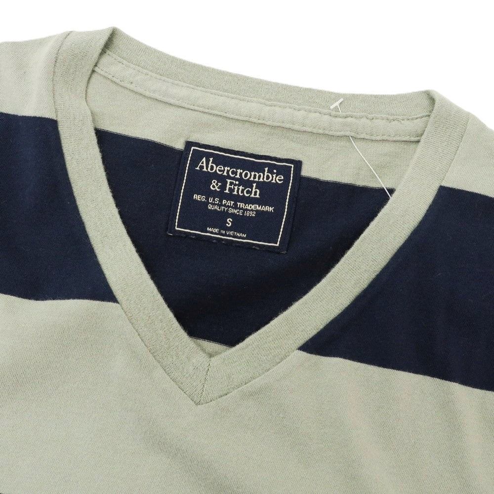 【中古】【未使用】アバクロンビー アンド フィッチ Abercrombie & Fitch コットン ボーダー Vネック 半袖Tシャツ セージグリーン系xネイビー【 S 】【 状態ランクS 】【 メンズ 】