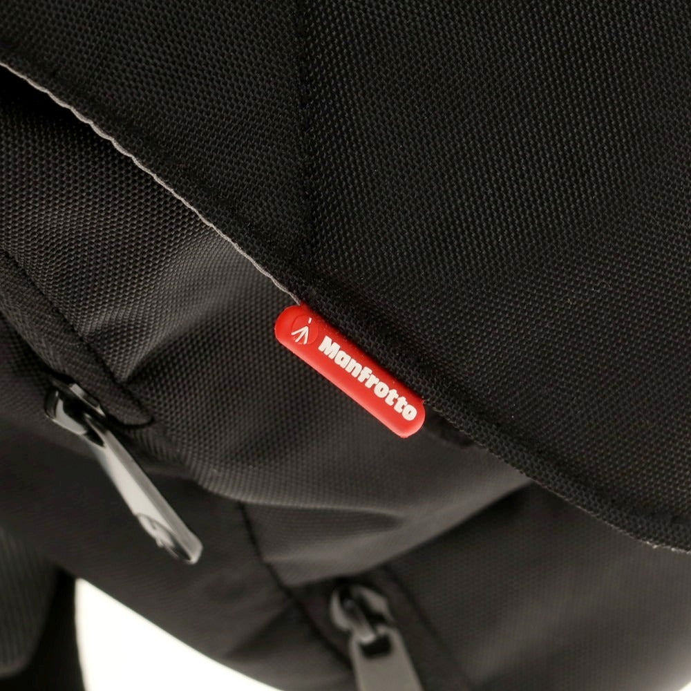 【中古】マンフロット Manfrotto ポリエステル ショルダーバッグ カメラバッグ ブラック【 状態ランクB 】【 メンズ 】