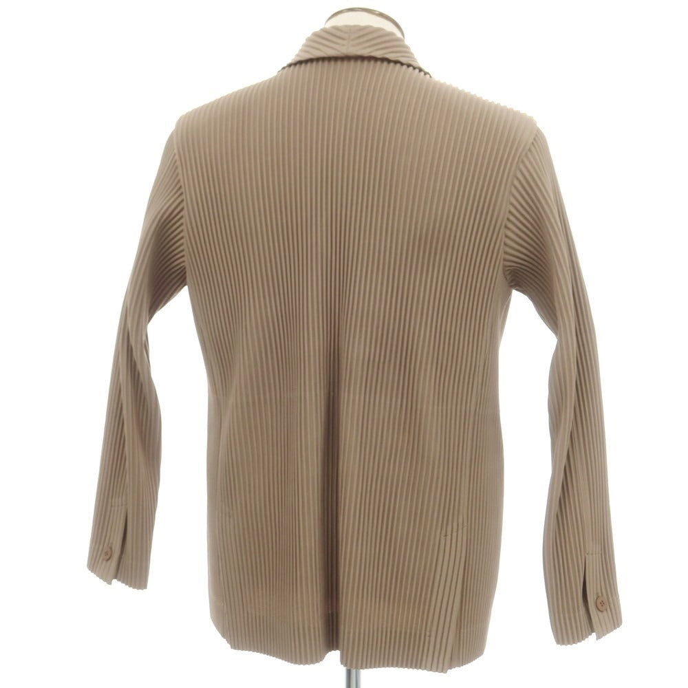 【中古】オム プリッセ イッセイミヤケ HOMME PLISSE ISSEY MIYAKE 2025年秋冬 プリーツ加工ダブルジャケット カーキベージュ【 表記なし(L位) 】【 状態ランクA 】【 メンズ 】
