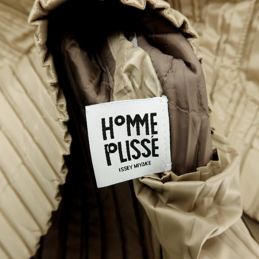 【中古】オム プリッセ イッセイミヤケ HOMME PLISSE ISSEY MIYAKE 2025年秋冬 プリーツ加工 キルティング 中綿ブルゾン ベージュ【サイズ表記なし(L位)】【 状態ランクB 】【 メンズ 】