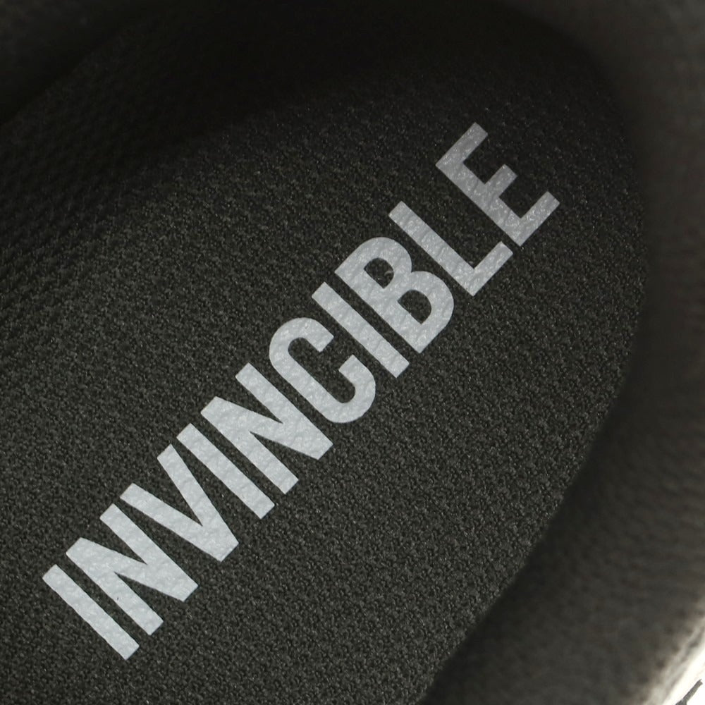 【中古】【未使用】アシックス asics × Invincible 2025年秋冬 Asics GEL-Nimbus 10.1 404 RGB スニーカー グレーxシルバー【 27cm 】【 状態ランクS 】【 メンズ 】