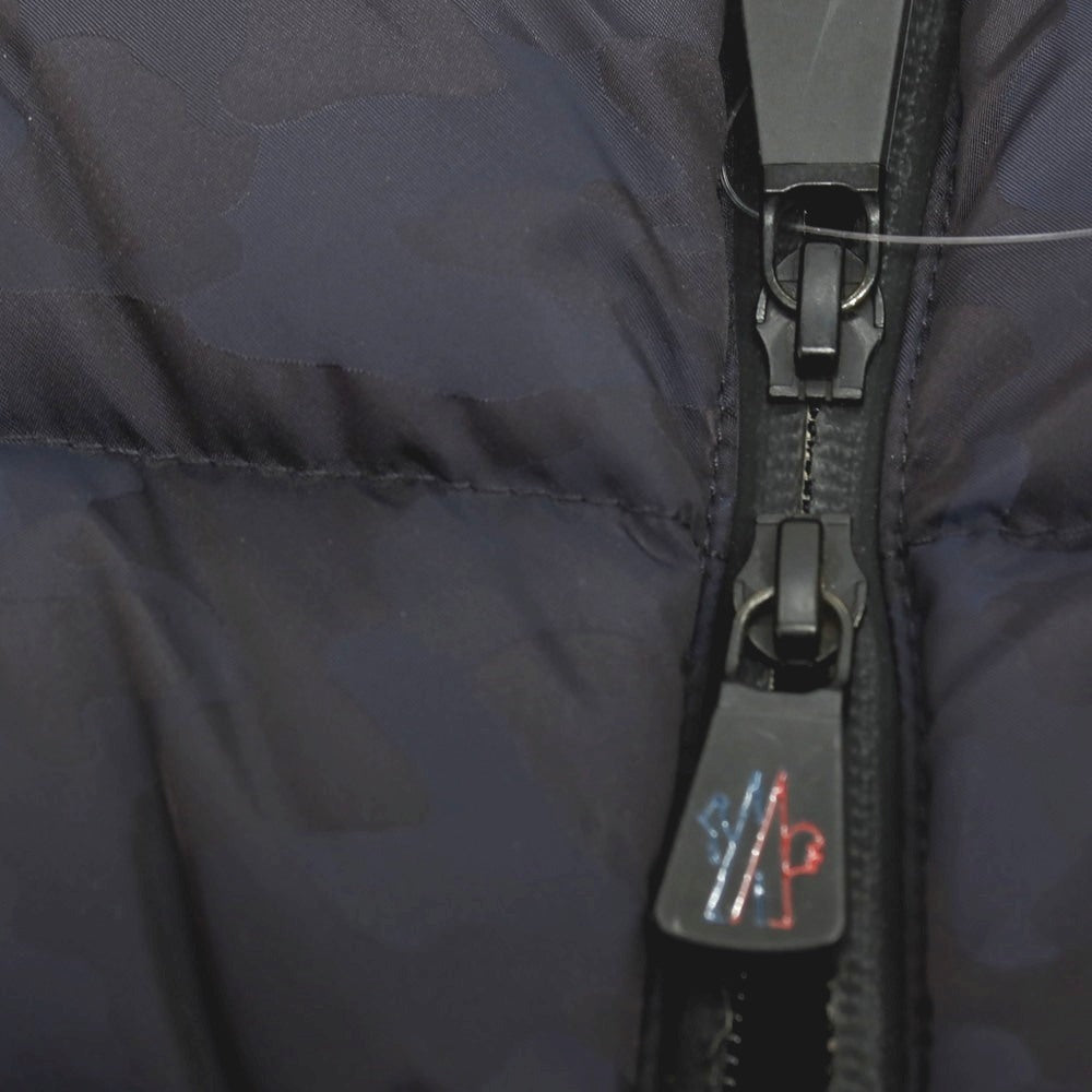 【中古】モンクレール グルノーブル MONCLER GRENOBLE ナイロン カモフラ スタンドカラー ダブルジップ ダウンベスト ブルゾン ネイビーxブラック【サイズ2】【 状態ランクC 】【 メンズ 】