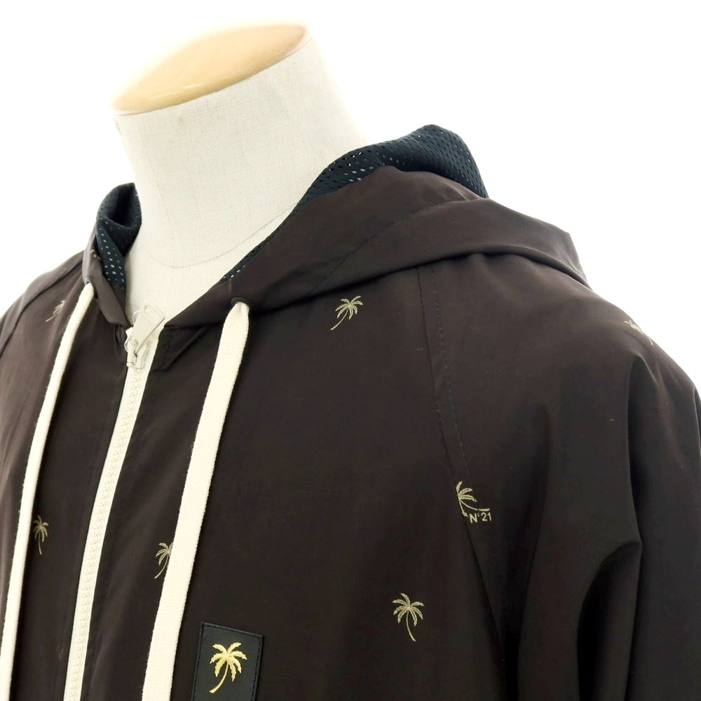 【新品アウトレット】ヌメロ ヴェントゥーノ N°21 ポリエステル 総ロゴ ジップアップフーデッドブルゾン ブラック【 S 】【 状態ランクN- 】【 メンズ 】