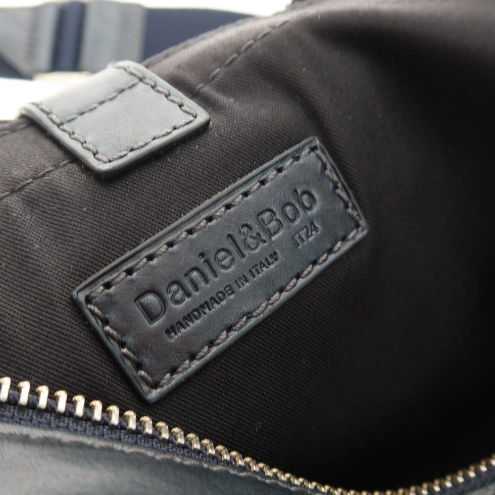 【中古】ダニエルアンドボブ Daniel & Bob JASMINE SLIM-45 RODI レザー ショルダーバッグ ネイビー【 状態ランクB 】【 メンズ 】