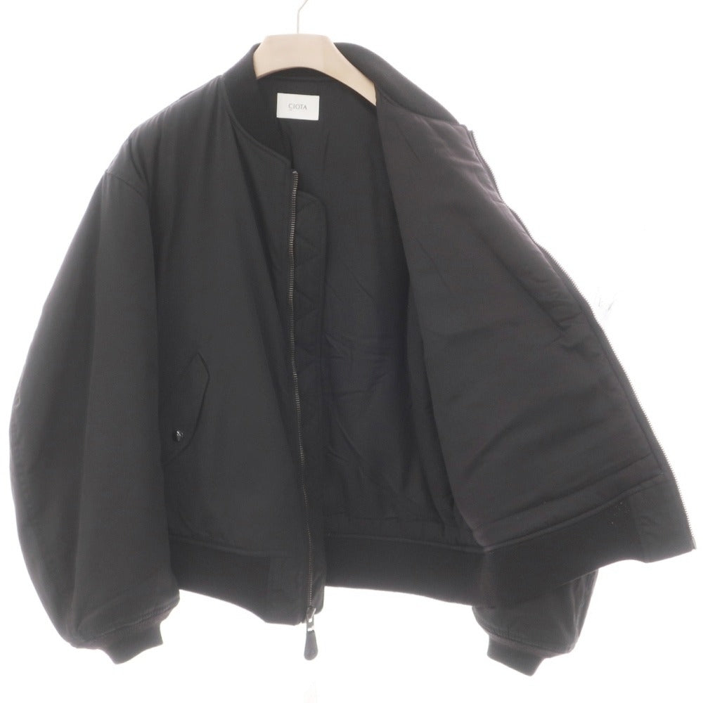 【中古】シオタ CIOTA ナイロンコットン系 MA-1 フライトジャケット 中綿ブルゾン ブラック【サイズ表記なし(L位)】【 状態ランクB 】【 メンズ 】