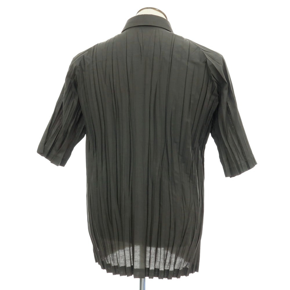【中古】アイム メン IM MEN 2026年春夏 シワ加工 プリーツ レギュラーカラー 半袖シャツ オリーブグレー系【サイズ表記なし(L位)】【 状態ランクA 】【 メンズ 】