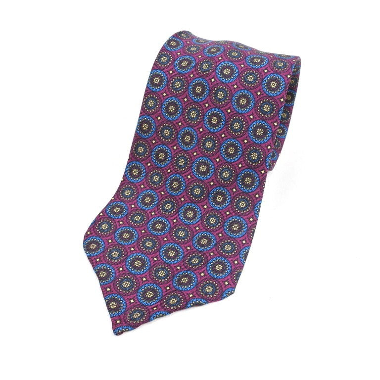 【新品】アーディーアンドシー AD&C 1956 小紋柄ネクタイ
 レッドパープルxブルー【PUP】【S/S/A/W】【状態ランクN】【メンズ】
【778891】 EPD