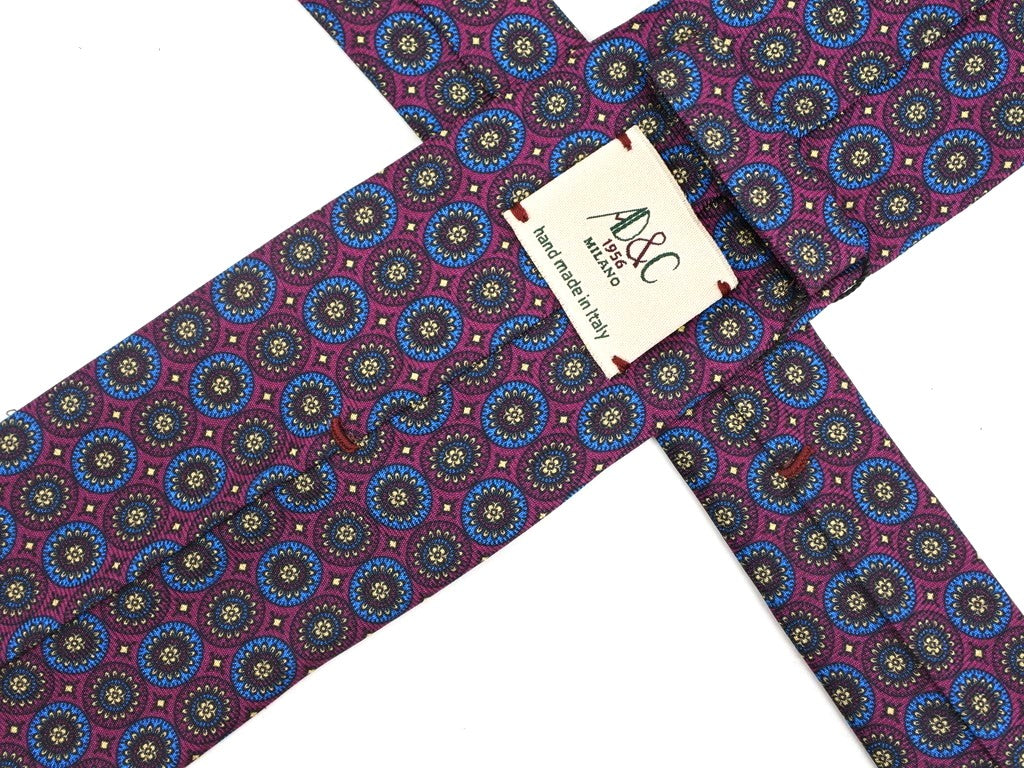 【新品】アーディーアンドシー AD&C 1956 小紋柄ネクタイ
 レッドパープルxブルー【PUP】【S/S/A/W】【状態ランクN】【メンズ】
【778891】 EPD