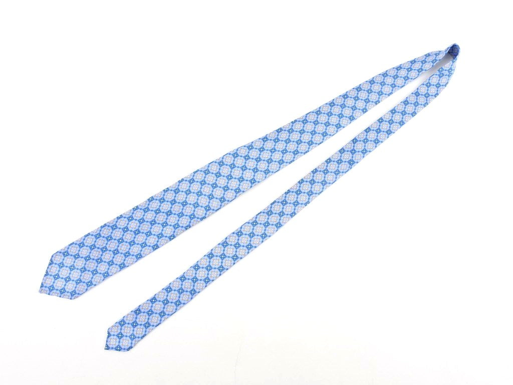 【新品アウトレット】アーディーアンドシー AD&C 1956 小紋柄ネクタイ
 サックス系【BLU】【S/S】【状態ランクN-】【メンズ】
【778890】 EPD