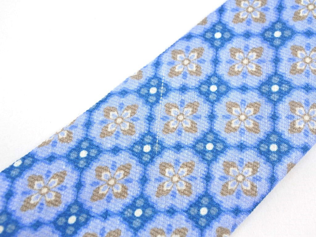 【新品アウトレット】アーディーアンドシー AD&C 1956 小紋柄ネクタイ
 サックス系【BLU】【S/S】【状態ランクN-】【メンズ】
【778890】 EPD