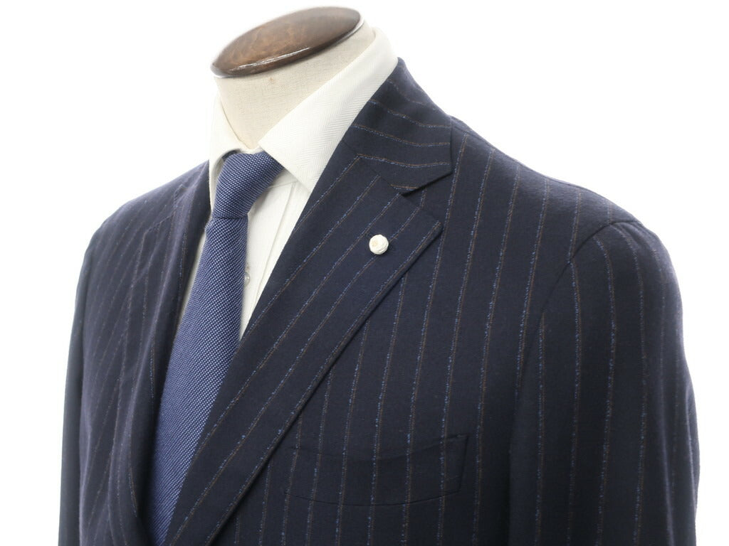 【新品】ルイジ ビアンキ マントヴァ Luigi Bianchi Mantova テーラードジャケット
ネイビー×ブラウン×ブルー【サイズ52】【NVY】【A/W】【状態ランクN】【メンズ】 EPD