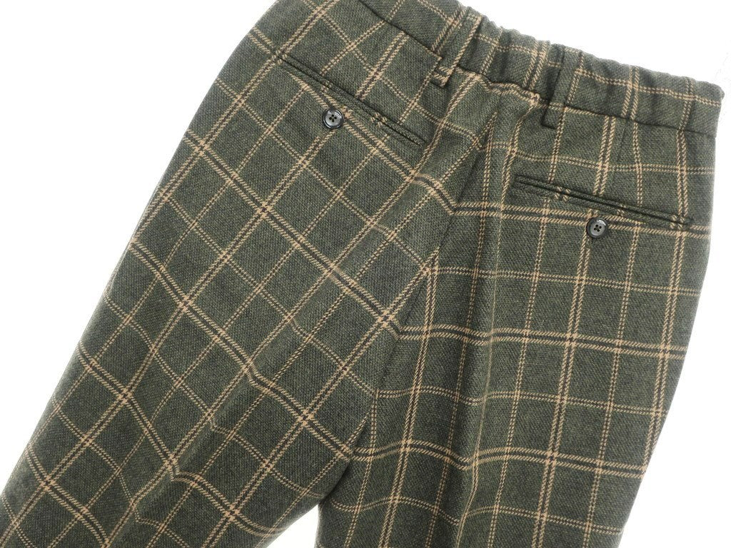 【新品】ヴィガーノ VIGANO カジュアルスラックスパンツ
オリーブ【サイズ44】【GRN】【A/W】【状態ランクN】【メンズ】 EPD