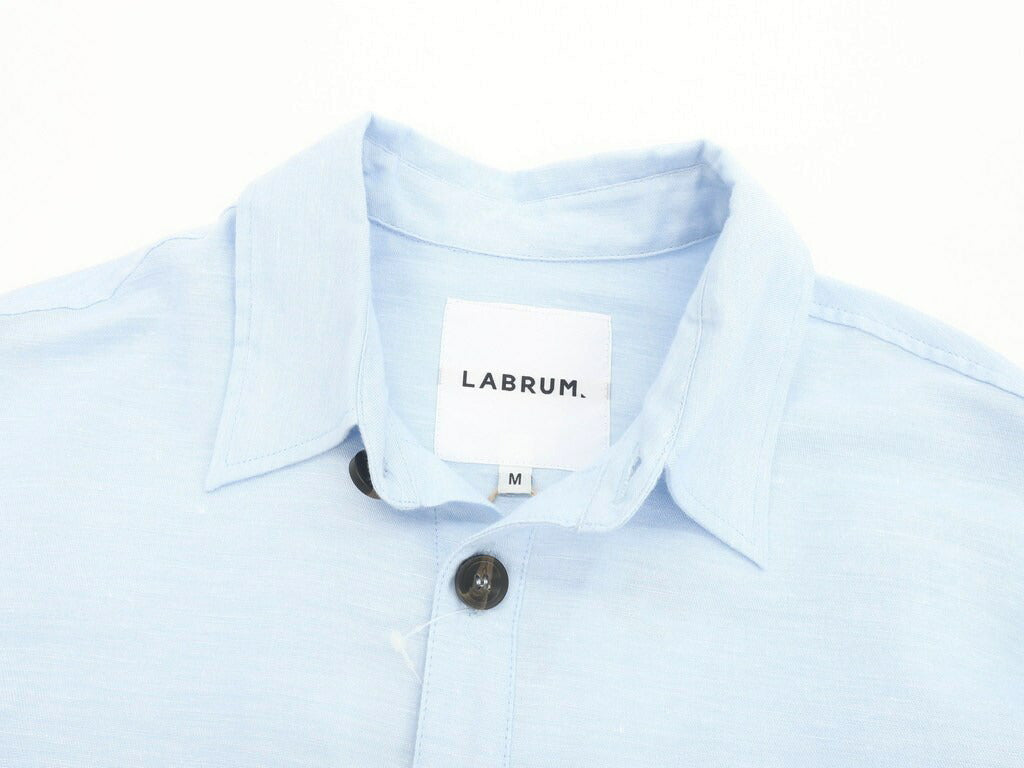 【新品アウトレット】ラブラム ロンドン LABRUM LONDON カジュアルシャツ
ライトブルー【サイズM】【BLU】【S/S】【状態ランクN-】【メンズ】 EPD