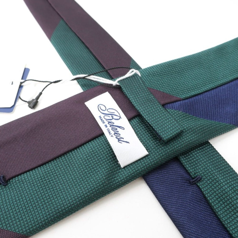 【新品】ベルベスト Belvest スフォデラータ ストライプ柄ネクタイ
 ネイビーxグリーンxボルドー【NVY】【S/S/A/W】【状態ランクN】【メンズ】
【779184】 BPD