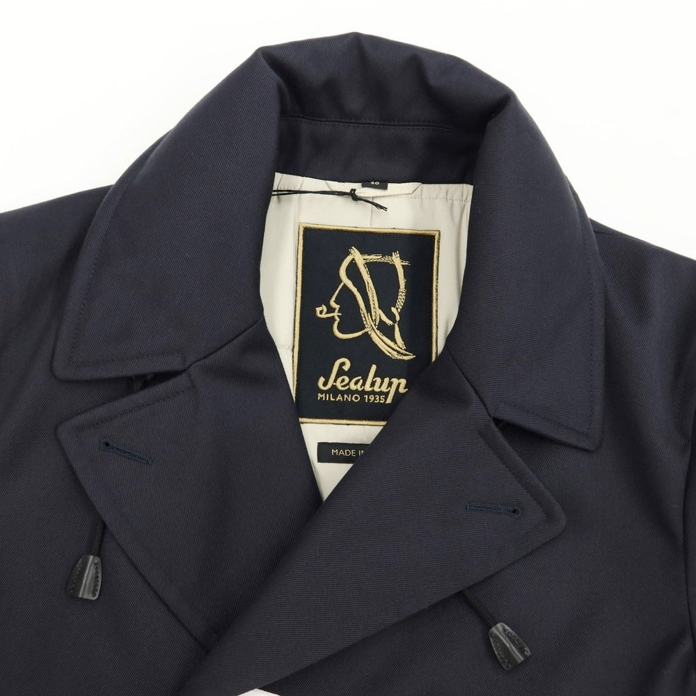 【新品アウトレット】シーラップ Sealup GENOVA ダウンコート
ネイビー【サイズ50】【NVY】【A/W】【状態ランクN-】【メンズ】
【778877】 BPD