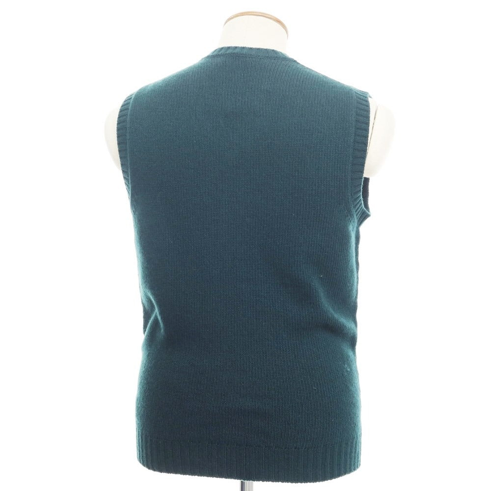 【新品】スカリオーネ SCAGLIONE ニットベスト
ダークグリーン【サイズM】【GRN】【A/W】【状態ランクN】【メンズ】
【769873】 APD