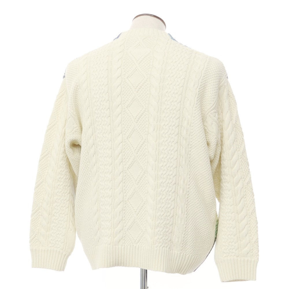 【中古】シュプリーム Supreme 2023年春夏 Kurt Cobain Sweater ケーブル編み ミドルゲージコットン プリント ニット オフホワイトxブルー系【サイズL】【WHT】【S/S】【状態ランクB】【メンズ】【769296】