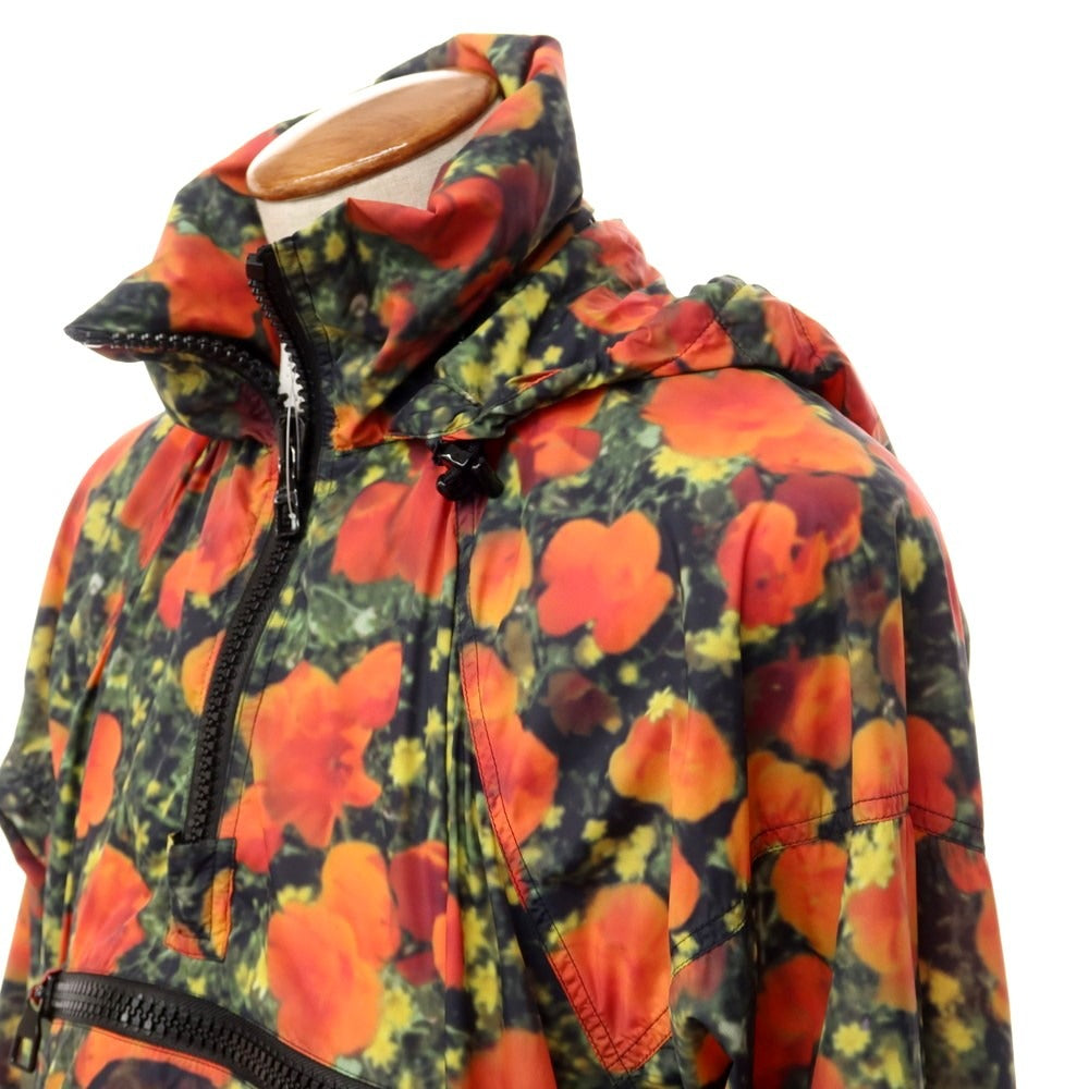【中古】ルイ ヴィトン LOUIS VUITTON POPPIES DOROTHY GRAPHIC WINDBREAKER ナイロン マウンテンパーカー グリーンxレッド【サイズ46】【 状態ランクA 】【 メンズ 】 [EPD]