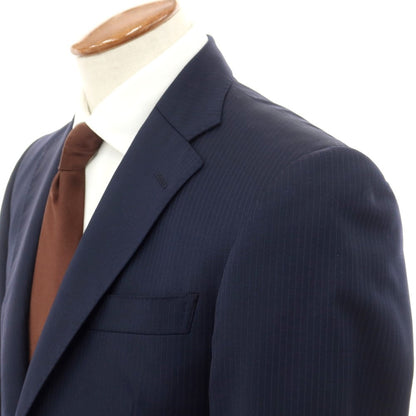 【中古】アザブテーラー azabu tailor ウール ストライプ 2つボタンスーツ ネイビー【 46/79 】【 状態ランクC 】【 メンズ 】
[DPD]