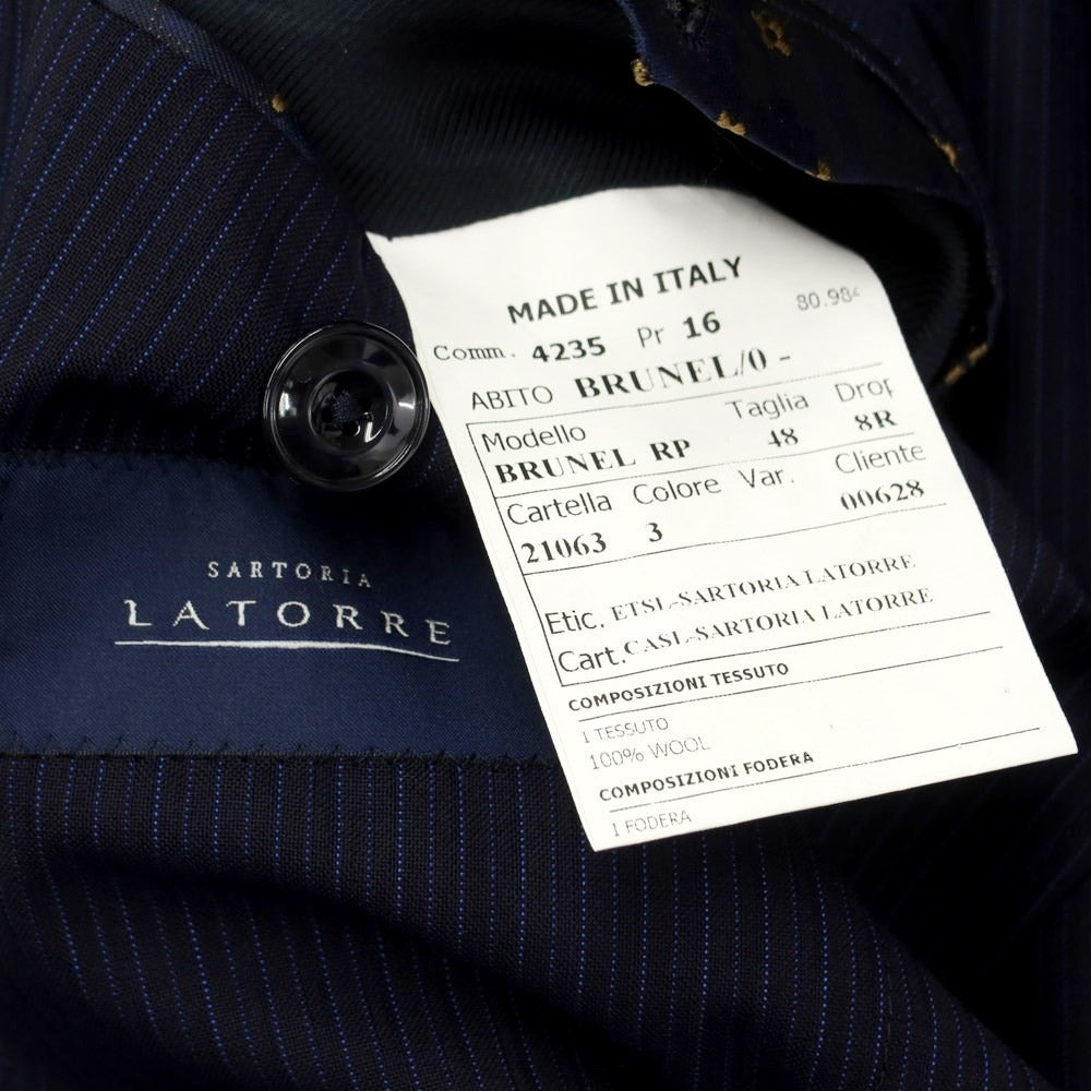 【中古】サルトリア ラトレ SARTORIA LATORRE ウール ストライプ セットアップ 3つボタンスーツ ネイビー【サイズ48】【NVY】【S/S】【状態ランクB】【メンズ】【759391】
[APD]