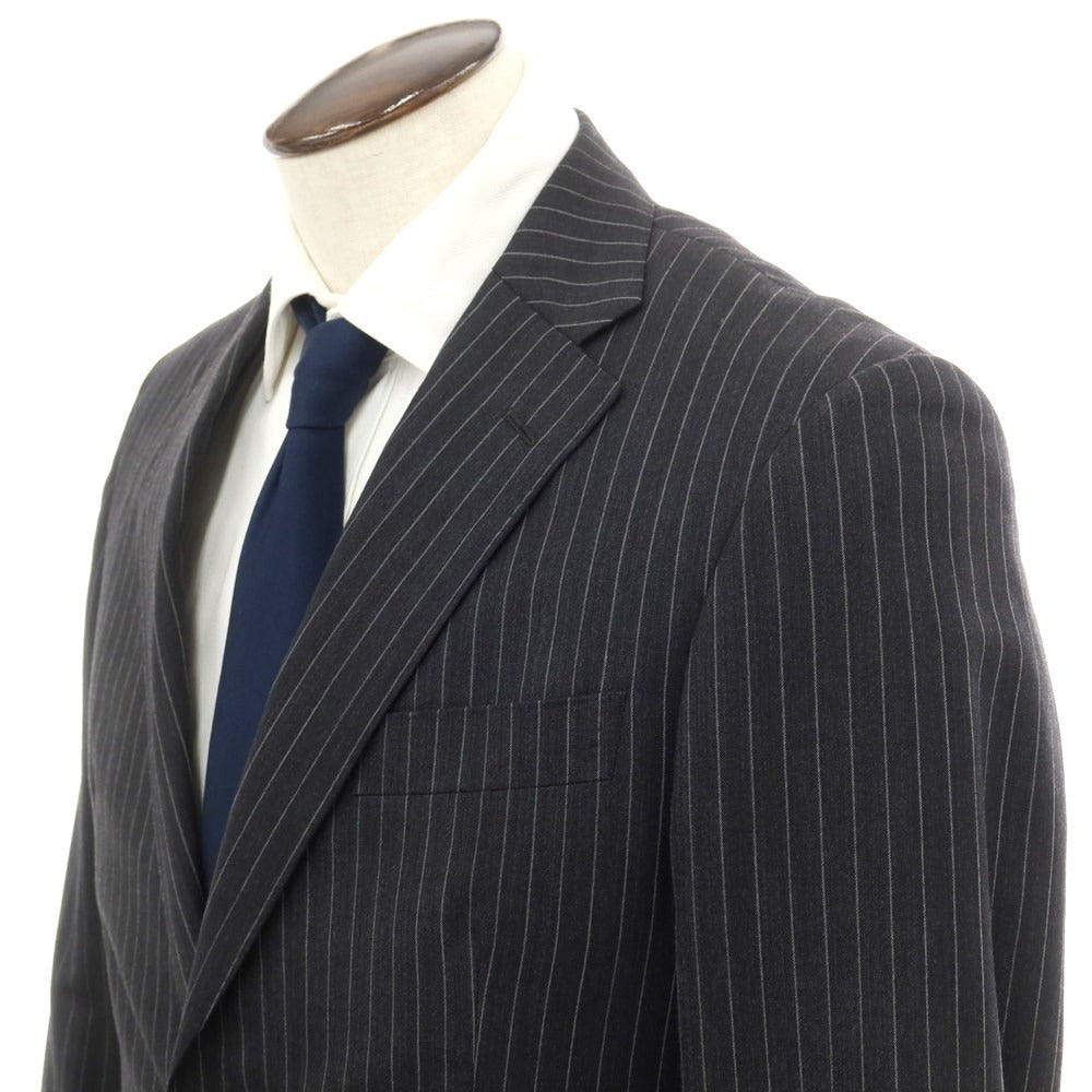 【中古】アザブテーラー azabu tailor ウール ストライプ セットアップ 2つボタンスーツ チャコール【 48/85 】【 状態ランクB 】【 メンズ 】
[APD]