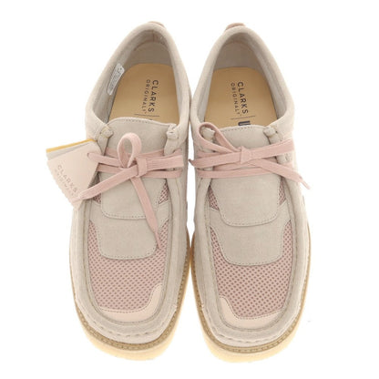 【中古】ユニオン UNION × Clarks 2024年春夏 モカシンシューズ グレージュxライトピンク【 UK9 】【 状態ランクA 】【 メンズ 】