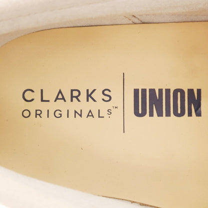 【中古】ユニオン UNION × Clarks 2024年春夏 モカシンシューズ グレージュxライトピンク【 UK9 】【 状態ランクA 】【 メンズ 】