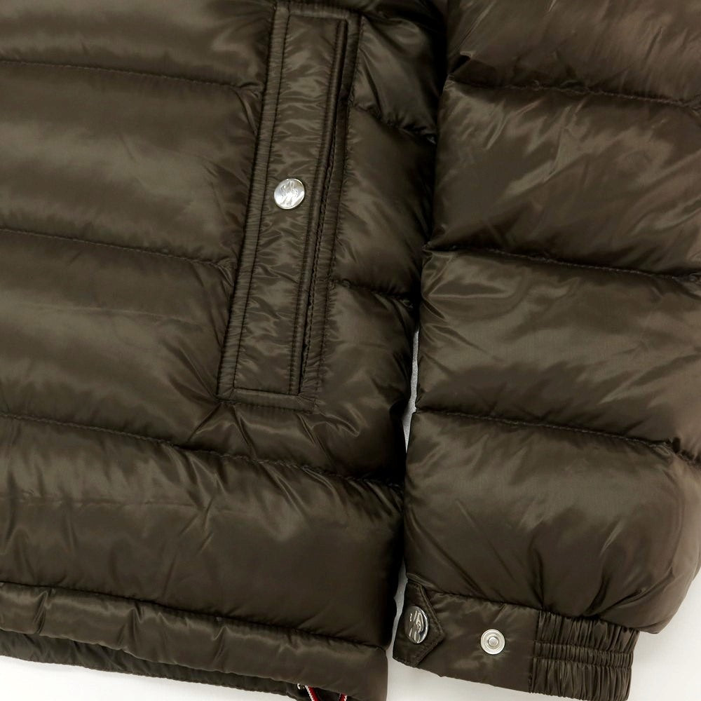 【中古】モンクレール MONCLER BRAMANT ナイロン ダウンジャケット ダークオリーブグリーン【 1 】【 状態ランクC 】【 メンズ 】
[APD]