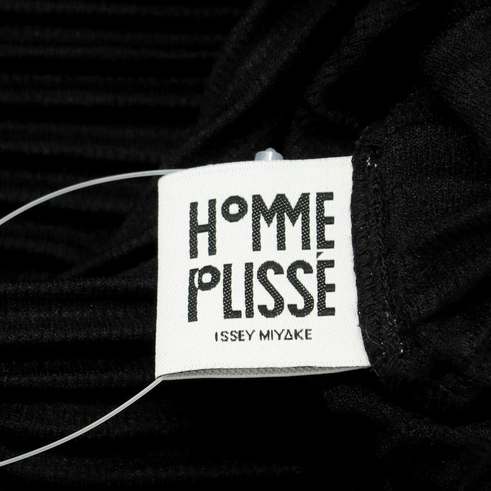 【中古】オム プリッセ イッセイミヤケ HOMME PLISSE ISSEY MIYAKE 2024年春夏 プリーツ 半袖Ｔシャツ ブラック【サイズ表記なし（L位）】【BLK】【S/S】【状態ランクA】【メンズ】【759183】