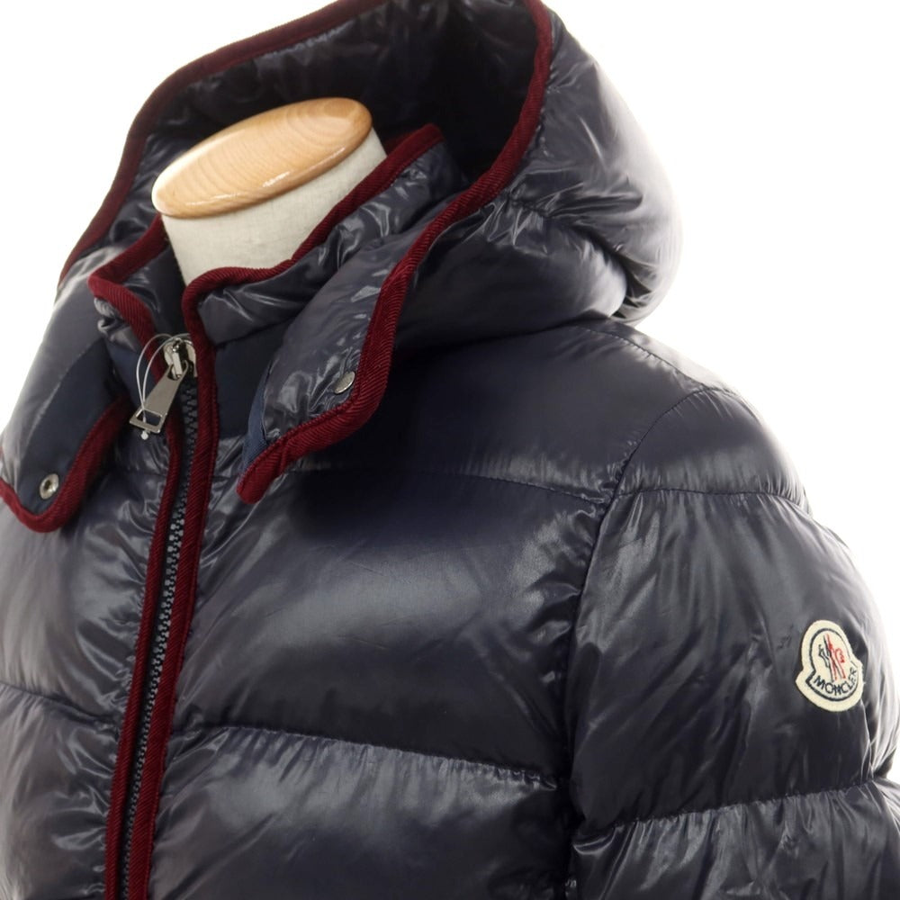 【中古】モンクレール MONCLER ナイロン ダウンジャケット ダークネイビーxボルドー【 （0） 】【 状態ランクB 】【 メンズ 】
[BPD]