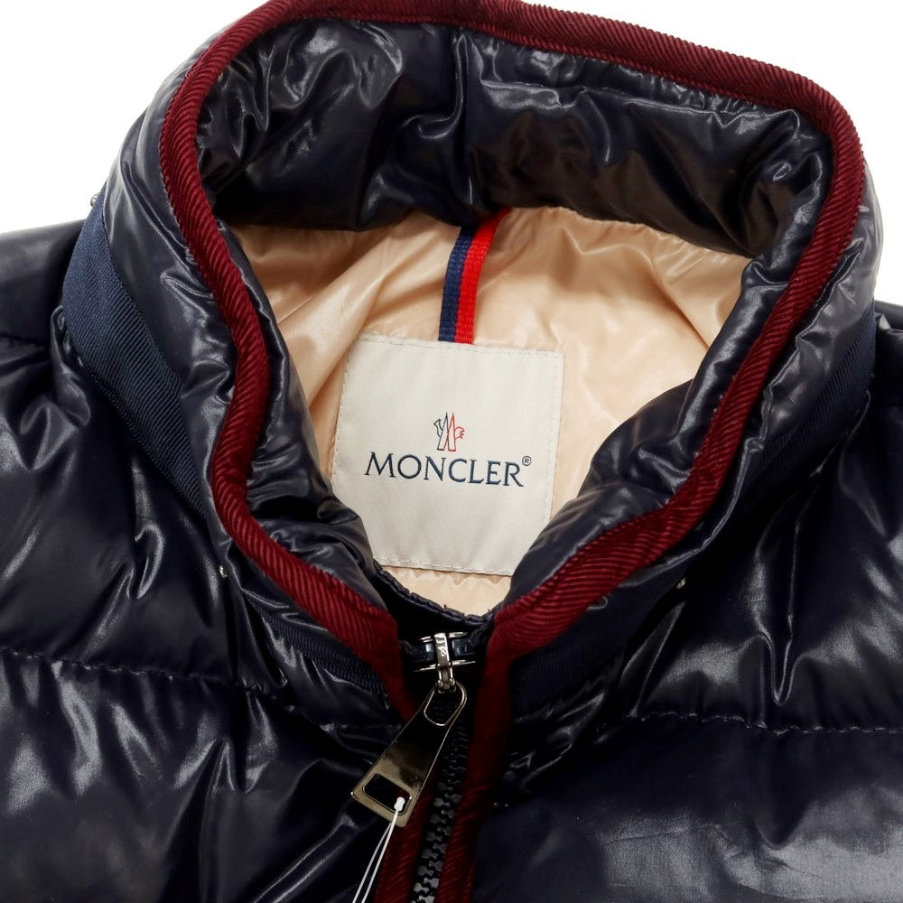 【中古】モンクレール MONCLER ナイロン ダウンジャケット ダークネイビーxボルドー【 （0） 】【 状態ランクB 】【 メンズ 】
[BPD]