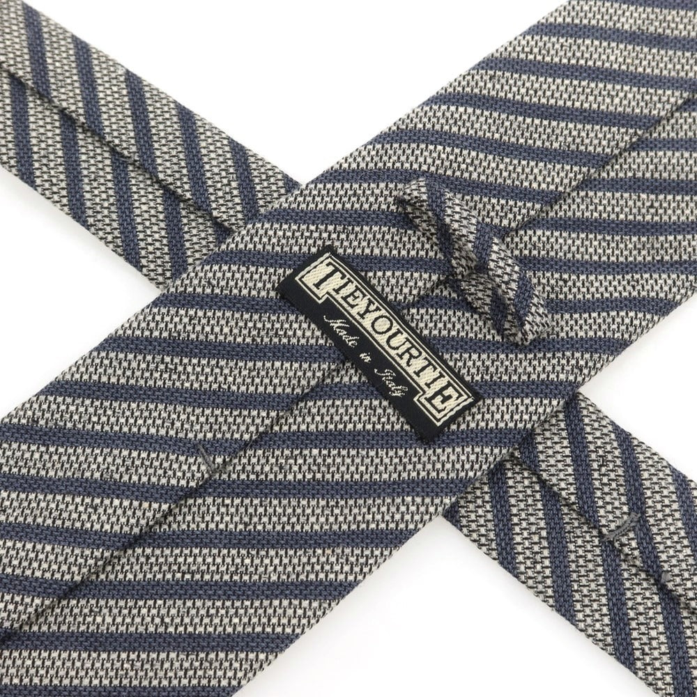 【中古】タイユアタイ TIE YOUR TIE シルクウールナイロン ストライプ柄ネクタイ グレー系xグレー【 状態ランクB 】【 メンズ 】
[BPD]