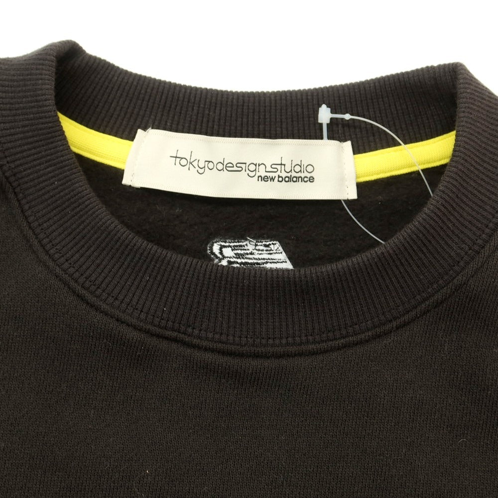 【中古】トウキョウデザインスタジオニューバランス TOKYO DESIGN STUDIO New Balance 2024年秋冬 コットン クルーネック スウェット チャコール【サイズ1】【 状態ランクB 】【 メンズ 】 [EPD]