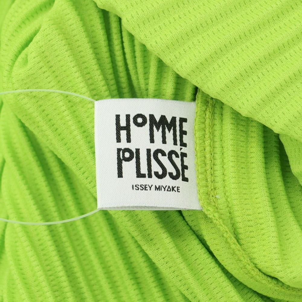 【中古】オム プリッセ イッセイミヤケ HOMME PLISSE ISSEY MIYAKE 2025年春夏 プリーツ Vネック 半袖 カットソー ライトグリーン【 表記なし（L位） 】【 状態ランクA 】【 メンズ 】 [APD]