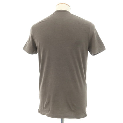 【新品】マジェスティック フィラチュール オム MAJESTIC FILATURES HOMME ストレッチコットン ヘンリ―ネック 半袖Ｔシャツ グレイッシュカーキ【 S 】【 状態ランクN 】【 メンズ 】