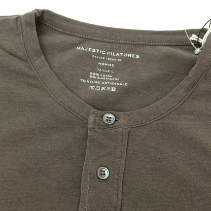 【新品】マジェスティック フィラチュール オム MAJESTIC FILATURES HOMME ストレッチコットン ヘンリ―ネック 半袖Ｔシャツ グレイッシュカーキ【 L 】【 状態ランクN 】【 メンズ 】