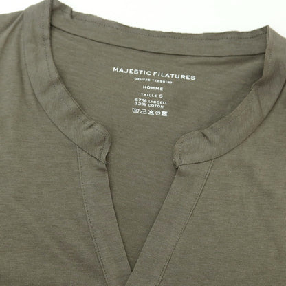 【新品】マジェスティック フィラチュール オム MAJESTIC FILATURES HOMME リヨセルコットン スキッパー 半袖Ｔシャツ カーキ【 S 】【 状態ランクN 】【 メンズ 】