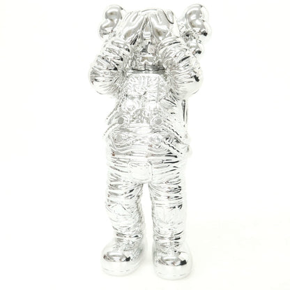 【中古】カウズ KAWS HOLIDAY SPACE ホリデースペース フィギュア シルバー【 状態ランクA 】【 メンズ 】