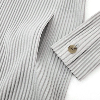 【中古】オム プリッセ イッセイミヤケ HOMME PLISSE ISSEY MIYAKE プリーツ加工 ポリエステル 2B カジュアルジャケット ライトグレー【 1 】【 状態ランクA 】【 メンズ 】