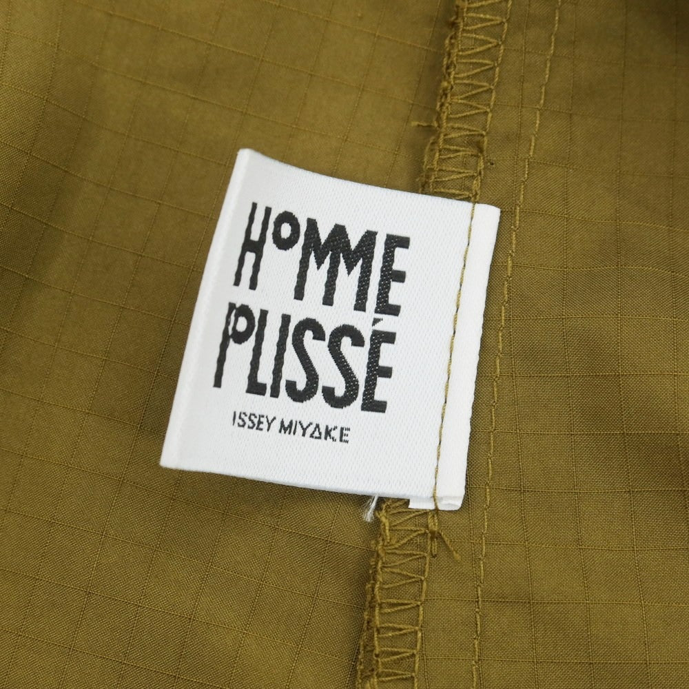 【中古】オム プリッセ イッセイミヤケ HOMME PLISSE ISSEY MIYAKE 2025年春夏 プリーツ加工 コート オリーブ【サイズ表記なし（L位）】【 状態ランクA 】【 メンズ 】[EPD]