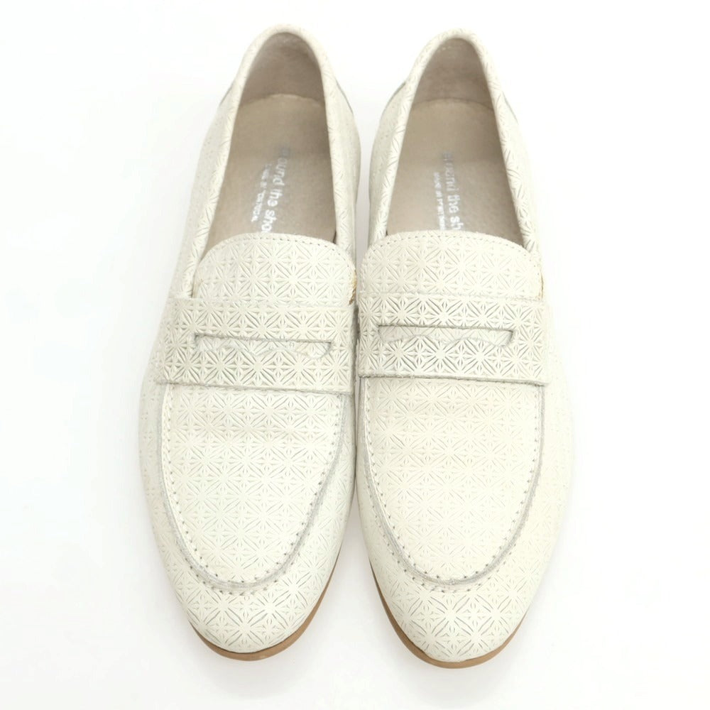 【中古】アラウンド ザ シューズ around the shoes 型押しレザー コインローファー オフホワイト系【 42 】【 状態ランクC 】【 メンズ 】 [CPD]