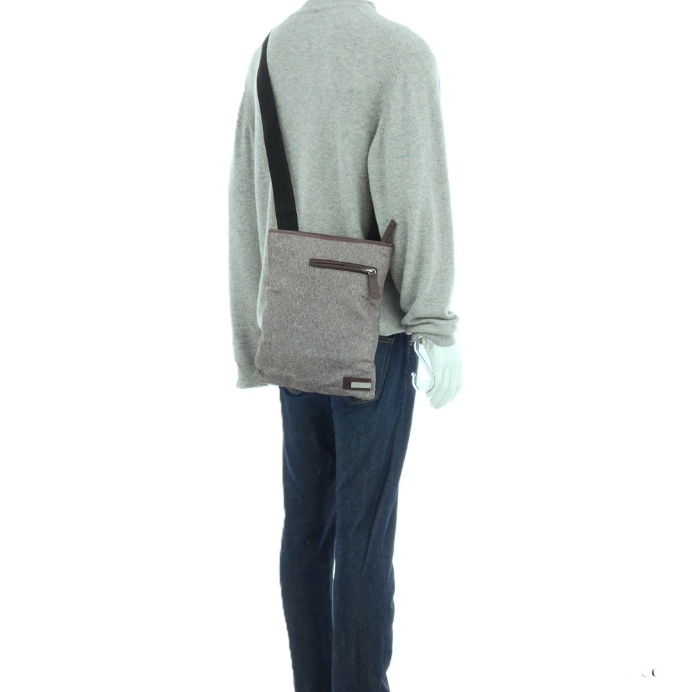 【中古】アルマーニ コレッツォーニ ARMANI COLLEZIONI ポリエステル×レザー ショルダーバッグ グレーxバーガンディ【 状態ランクB 】【 メンズ 】 [CPD]